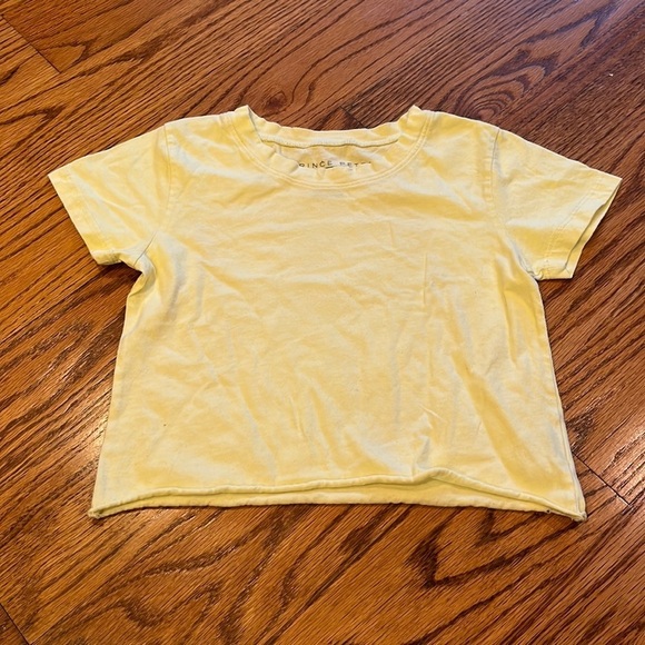 Prince Peter Collection Junior Girl’s Yellow Cropped Tee Size S - Picture 1 of 4